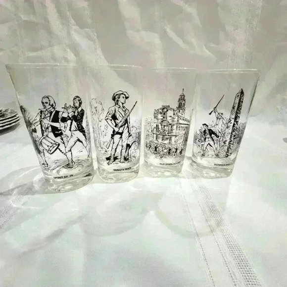 Set of 4-Bicentennial Glasses - Picture 2 of 4